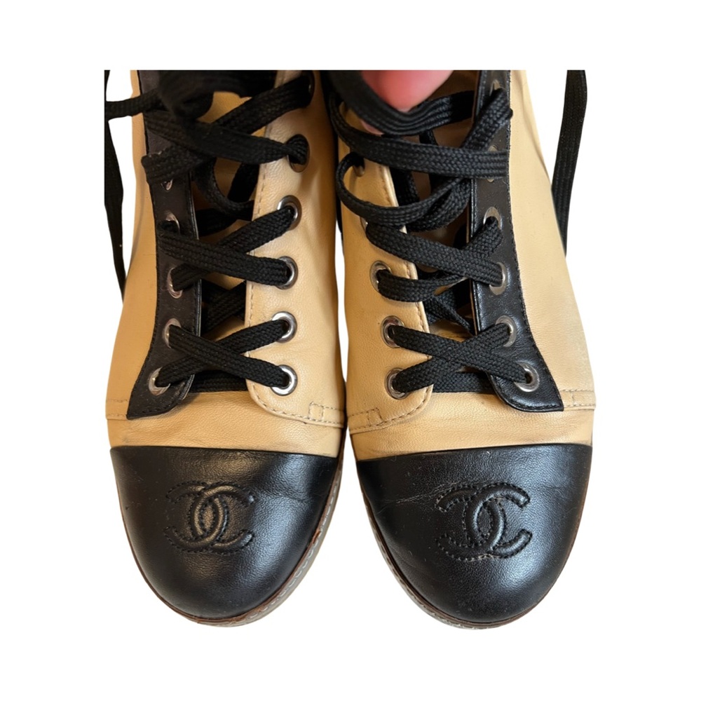 Chanel nude beige black cc logo boots booties with certificate of authenticity - Picture 10 of 17